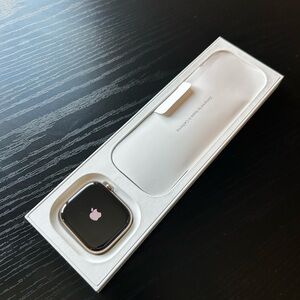 Apple Watch Series 10 Gold Smartwatch with Radiant Dial